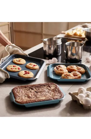 Joseph Joseph Nest™ Bake Non-Stick 3-piece Blue Baking Tray Set